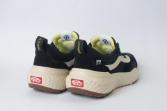 TÊNIS VANS MTE ULTRARANGE NEO VR3 BLACK WHITE na internet
