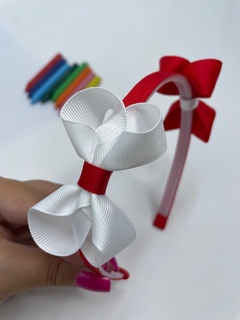 Tiara laços na internet