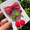 Hair clips cereja