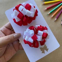 Par de pompom de fitas