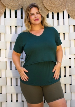 Camiseta amamentação plus size gola em V com abertura - comprar online