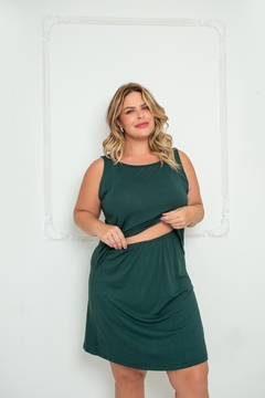 Vestido amamentação plus size regata com abertura possui forro