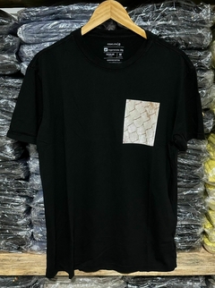 005-647 Camiseta OSK - Preta - comprar online