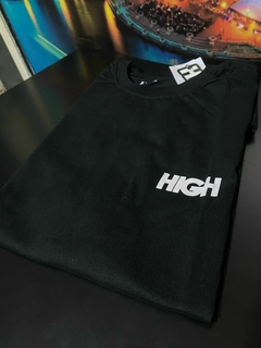 016-001 Camiseta Thug - Preta na internet
