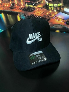 025 - Boné Nike - Preto - comprar online