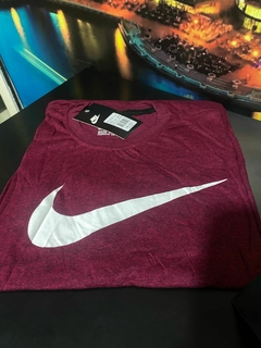 015-001 Camiseta Nike - Vinho - comprar online