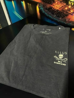 009-002 Camiseta Ellu - Cinza - comprar online