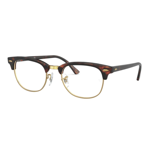modelo unissex foto com fundo branco do modelo de óculos de grau da marca ray-ban, armação estilo clubmaster original com acetato marrom e acabamento metálico em dourado