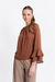 Blusa Manga Babado Caramelo - Shop Emme: Alfaiataria Feminina e Workwear Elegante