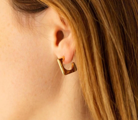 Brinco Minimalista Quadrado