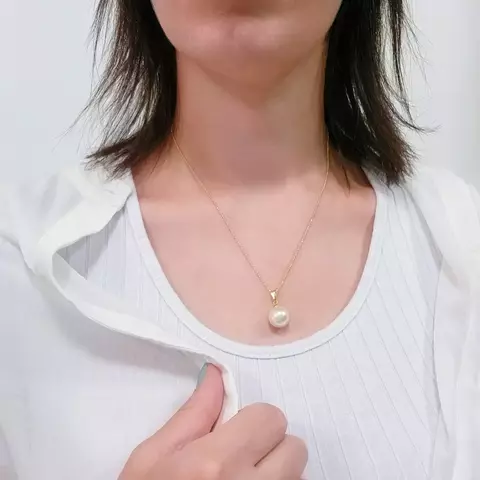 Colar Encanto ✦ Pingente de Pérola Shell e Banho Ouro 18k - comprar online