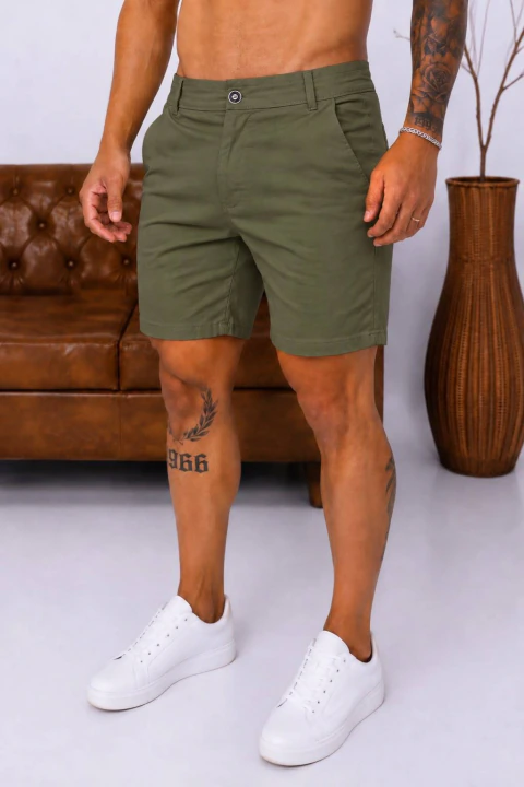 Short Mauricinho Alfaiataria Acetinada com Bolso Verdugo Verde Oliva