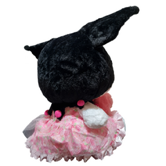 Kuromi corazón en brazos en internet