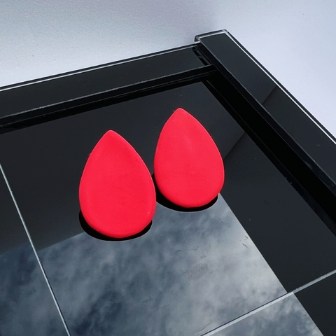 BRINCO GOTA VERMELHO