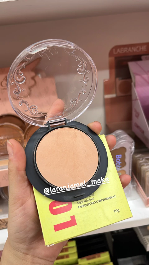 PÓ COMPACTO MATTE À PROVA D'ÁGUA COR 202 MAX LOVE - comprar online