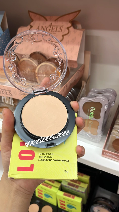 PÓ COMPACTO MATTE À PROVA D'ÁGUA COR 201 MAX LOVE - comprar online