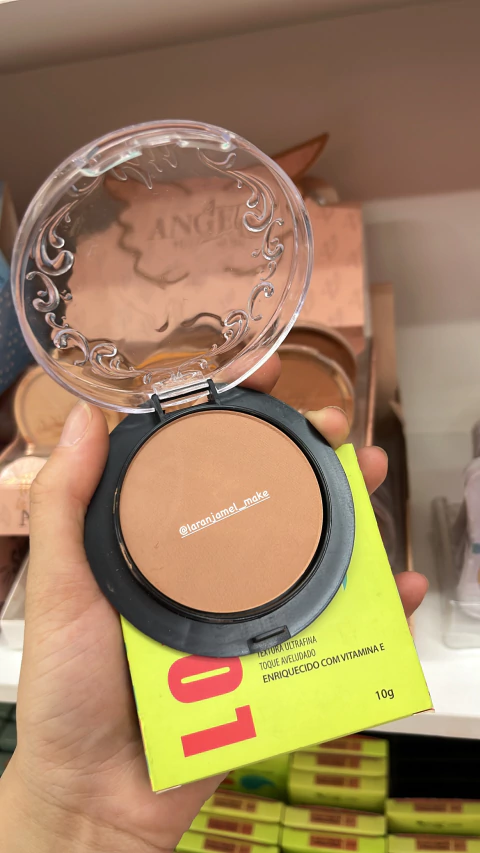 PÓ COMPACTO MATTE À PROVA D'ÁGUA COR 209 MAX LOVE - comprar online