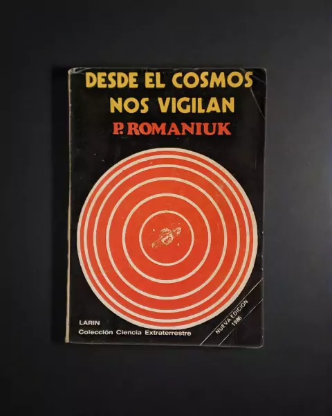 Desde el cosmos nos vigilan - P. Romaniuk