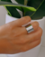 ANILLO YENDO MEDIO en internet