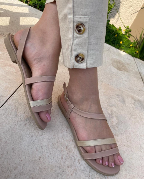 Sandália Rasteira com Tira Napa Ouro Claro - comprar online