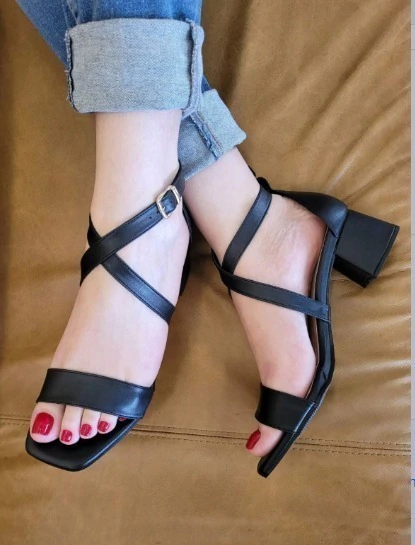 Sandalia Salto Bloco 5 cm Bico Quadrado Solado em TR Anti-derrapante