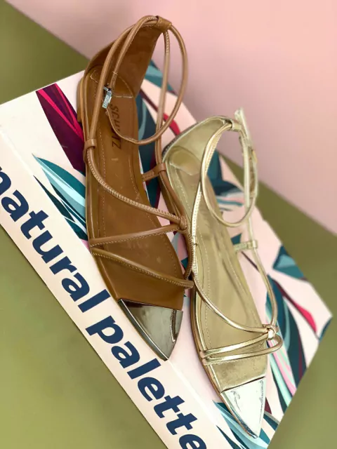 Sandália Rasteira Bico Folha Dourado