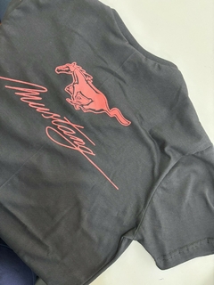 Camiseta Feminina Preta Street + Mustang - Street Hot