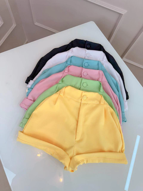 Short Feminino Liso com Botão do Próprio Tecido REF: 324 - comprar online