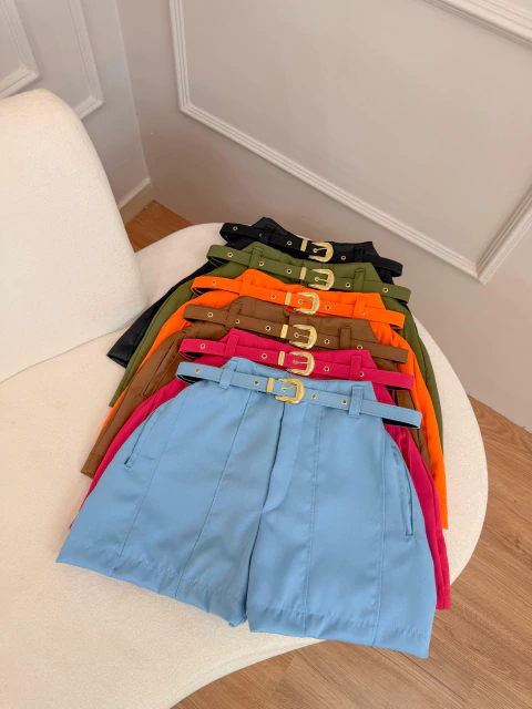 Short alfaiataria com nervuras frontais | Zíper lateral | Bolso embutido | Cinto combinando REF: 243