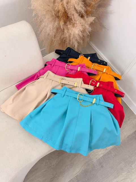 Saia alfaiataria plissada | Short interno embutido | Zíper lateral | Cinto combinando | Elegante e estruturada REF: 125 - comprar online