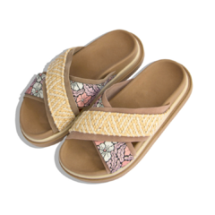 SANDALIA TANA FLORES - comprar online