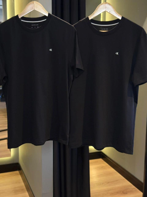 Camiseta Importada Calvin Klein - comprar online