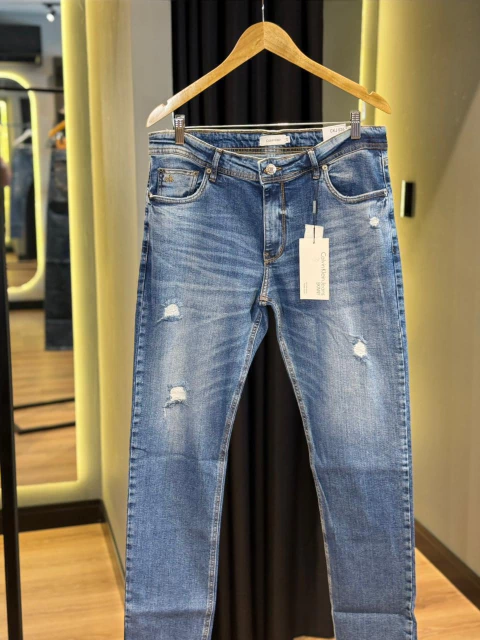 Calça Jeans Calvin Klein - comprar online