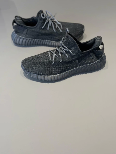 Tênis Importado Adidas Yeezy - comprar online