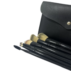 Set X6 Pinceles Brochas Kabuki Con Estuche Classic Base Ojos - Darvita SA