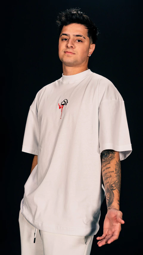 T-SHIRT OVERTHINKING