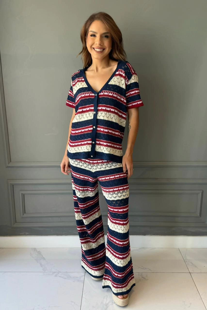 CONJUNTO BLUSA E CALÇA EM TRICOT
