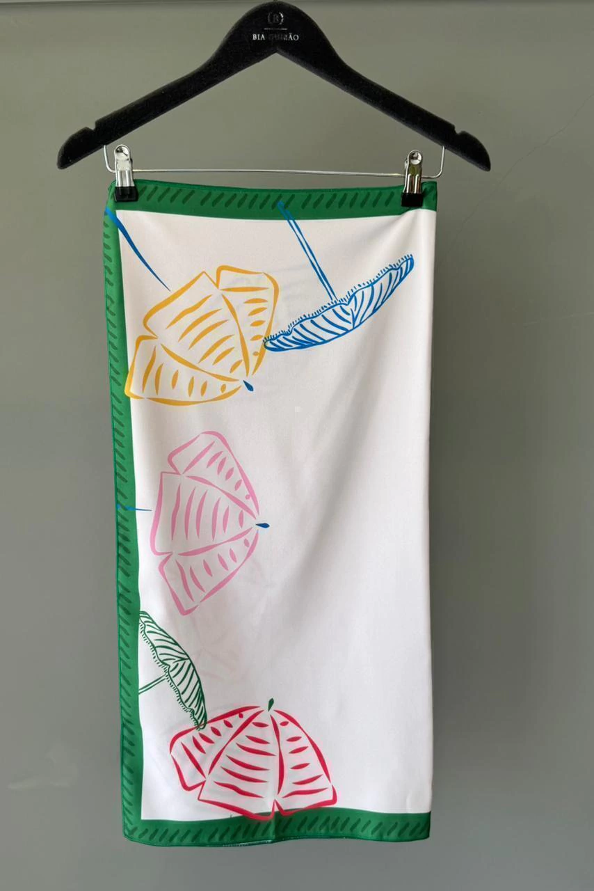 LENÇO EM CETIM COM ESTAMPA SOMBRINHAS
