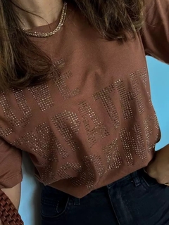 T-Shirt Love Shine - Marrom - comprar online