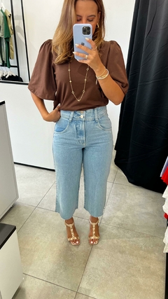 Calça Jeans Pantacourt na internet