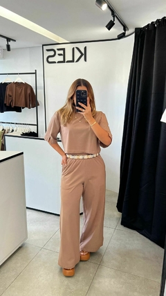 Cropped Karla - Mocha Mousse na internet