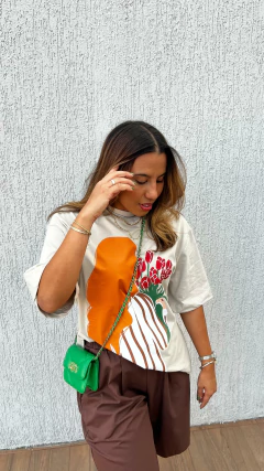 T-Shirt Oversized Mulher - Ruiva Flor na internet