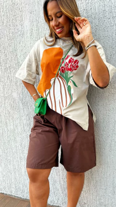 T-Shirt Oversized Mulher - Ruiva Flor - KLES