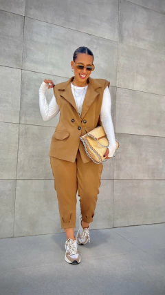 Colete Briana Alfaiataria - Camel - comprar online