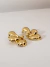 Imagem do Brinco com Design de Três Gotas Banhado a Ouro 18k