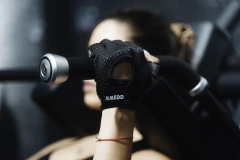 Imagen de GUANTES GYM / CICLISMO PREMIUM MMEDD - NEGROS