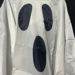Capa poncho con capucha Fantasma en internet