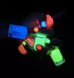 Combo Labial + Esmalte De Uñas Fluo Kit Brilla Con Luz Uv - Tienda CyP