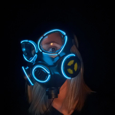 Mascara Gas Luz Led Disfraz Eternauta Halloween - comprar online