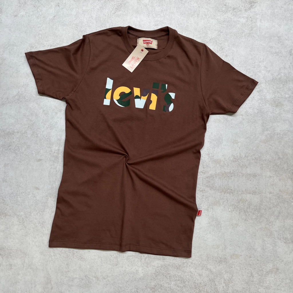 REMERA LEVI´S ESTAMPA CAMUFLAJE CHOCOLATE